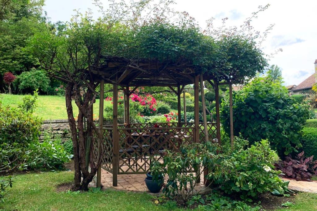 Beautiful Country House Located 50Min From Paris Eiffel Tour - Demeure D'Exception A 50Min De Paris Tour Eiffel Hodent المظهر الخارجي الصورة