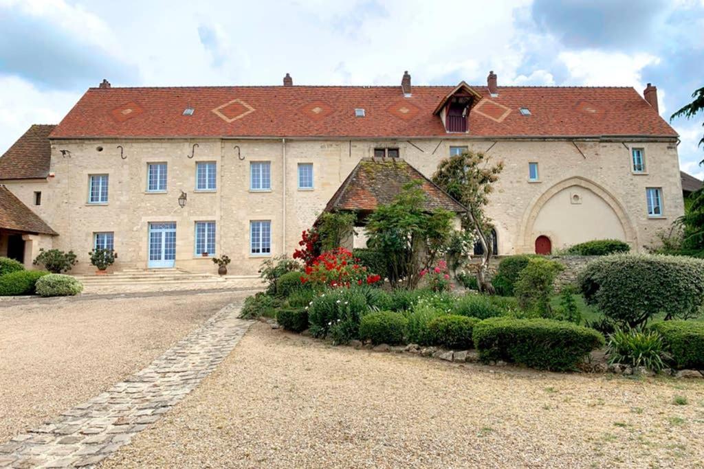 Beautiful Country House Located 50Min From Paris Eiffel Tour - Demeure D'Exception A 50Min De Paris Tour Eiffel Hodent المظهر الخارجي الصورة