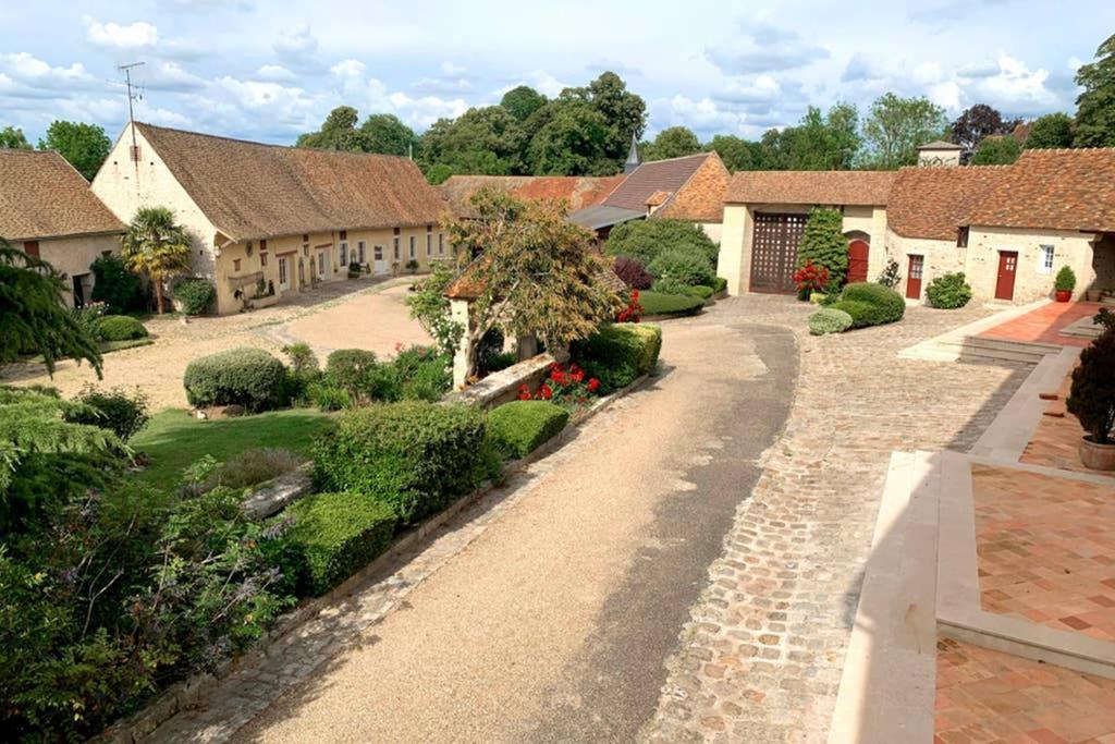 Beautiful Country House Located 50Min From Paris Eiffel Tour - Demeure D'Exception A 50Min De Paris Tour Eiffel Hodent المظهر الخارجي الصورة